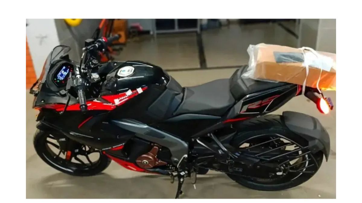Bajaj Pulsar RS200
