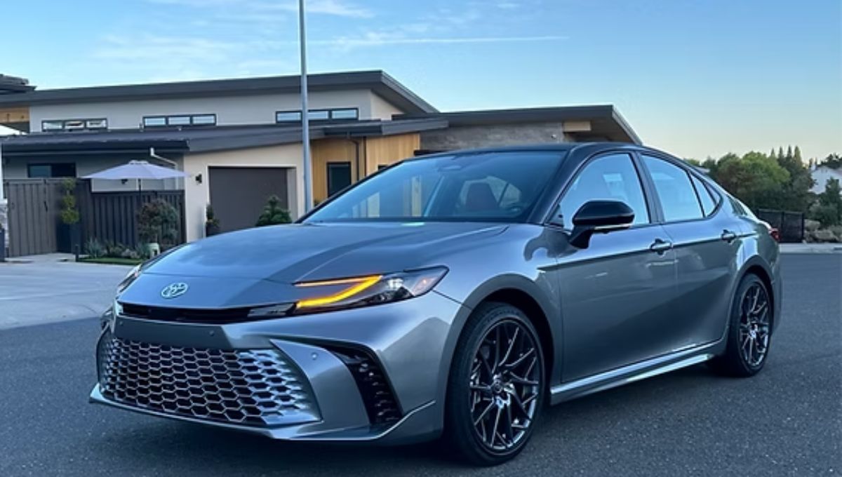 Toyota Camry 2025