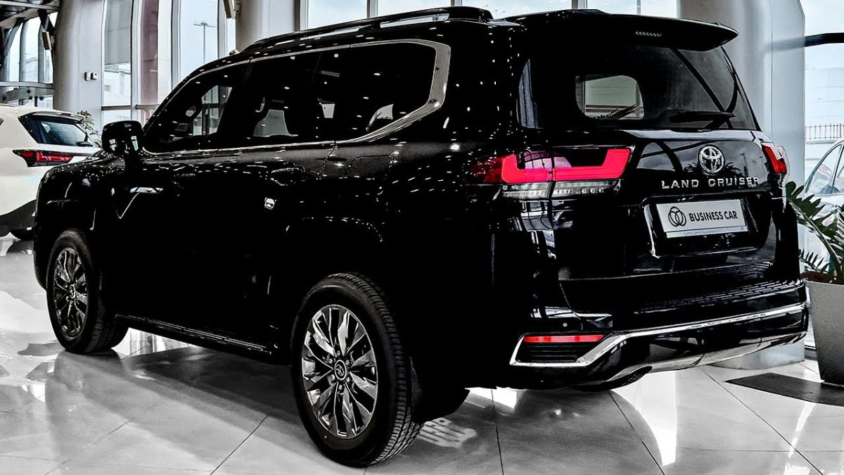 Toyota Land Cruiser 300